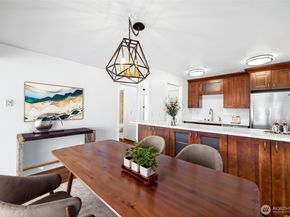 3601 24th Avenue W 207, Seattle WA 98199