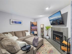 4118 212th Street SW C103, Mountlake Terrace WA 98043