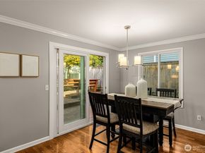 24230 SE 44th Street, Sammamish WA 98029