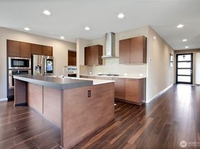 31524 11th Place SW, Federal Way WA 98023