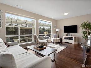 31524 11th Place SW, Federal Way WA 98023