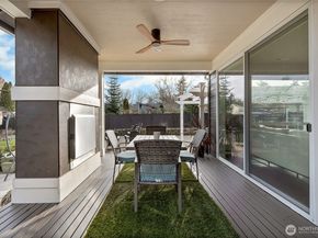 31524 11th Place SW, Federal Way WA 98023