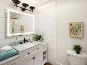 20529 103rd Avenue SE, Kent WA 98031