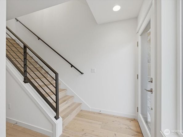 7320 11th Avenue NE, Seattle WA 98115