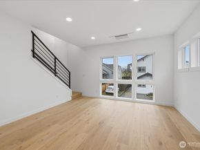 7320 11th Avenue NE, Seattle WA 98115