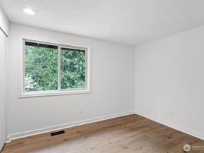 2858 241st Avenue SE, Sammamish WA 98075