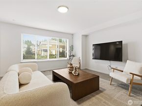 6563 SE 8th Place, Renton WA 98059