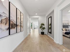 6563 SE 8th Place, Renton WA 98059