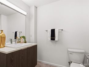 6563 SE 8th Place, Renton WA 98059