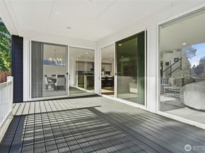 6563 SE 8th Place, Renton WA 98059