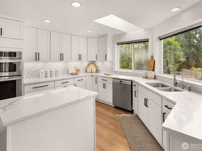 1545 3rd ST, Kirkland WA 98033