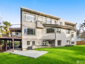 1545 3rd ST, Kirkland WA 98033