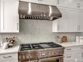 15033 SE 44th Street, Bellevue WA 98006