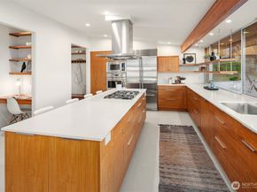 5323 NE 42nd Street, Seattle WA 98105