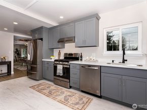 454 SW 142nd Street, Burien WA 98166