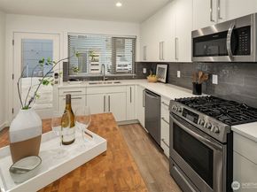 4308 26th Avenue SW F, Seattle WA 98106