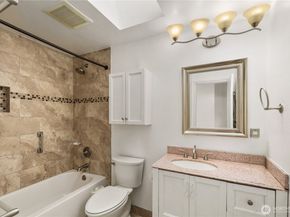 11114 SE 218th Place, Kent WA 98031