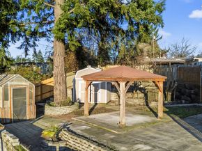 2103 NE 6th Cir, Renton WA 98056