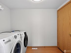 2103 NE 6th Cir, Renton WA 98056