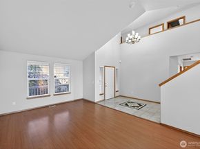 2103 NE 6th Cir, Renton WA 98056