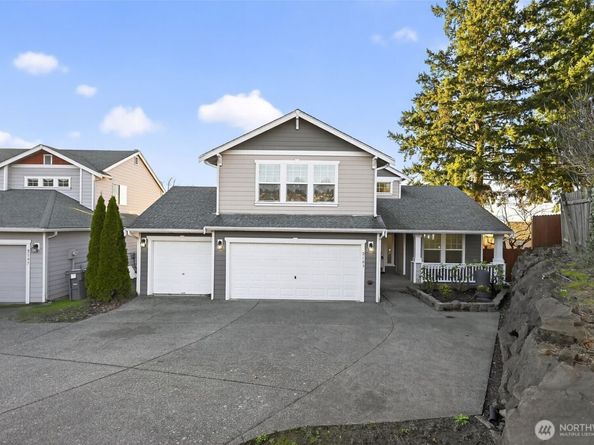 2103 NE 6th Cir, Renton WA 98056