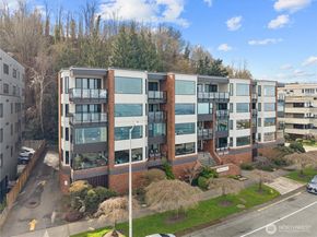 1140 Alki Avenue SW 204, Seattle WA 98116