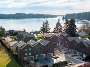 4566 Flying Goat Avenue NE C220, Bainbridge Island WA 98110