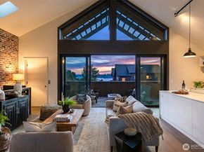 4566 Flying Goat Avenue NE C220, Bainbridge Island WA 98110