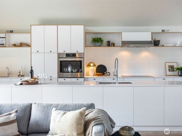 4566 Flying Goat Avenue NE C220, Bainbridge Island WA 98110