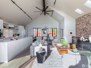 4566 Flying Goat Avenue NE C220, Bainbridge Island WA 98110