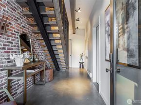 4566 Flying Goat Avenue NE C220, Bainbridge Island WA 98110