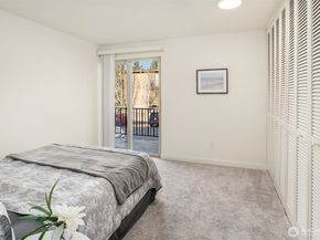 11008 NE 68th Street 716, Kirkland WA 98033