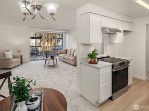 11008 NE 68th Street 716, Kirkland WA 98033