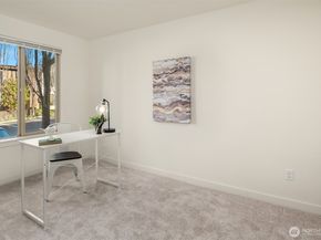 11008 NE 68th Street 716, Kirkland WA 98033