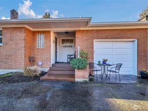 19041 21st Avenue NW, Shoreline WA 98177