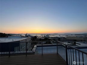 2824 Grand Avenue 603, Everett WA 98201