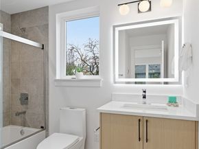 6547 11th Avenue NW B, Seattle WA 98117