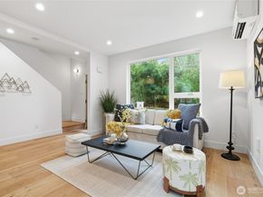 6547 11th Avenue NW B, Seattle WA 98117