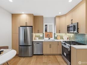 6547 11th Avenue NW B, Seattle WA 98117