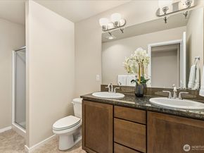 16526 1st Park SE, Bothell WA 98012