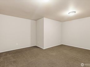 16526 1st Park SE, Bothell WA 98012