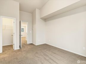 16526 1st Park SE, Bothell WA 98012