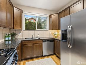 16526 1st Park SE, Bothell WA 98012