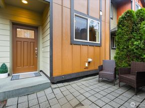 16526 1st Park SE, Bothell WA 98012