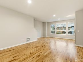 16526 1st Park SE, Bothell WA 98012