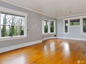 4729 Mount View Drive S, Seattle WA 98108