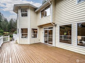 18400 228th Avenue NE, Woodinville WA 98077