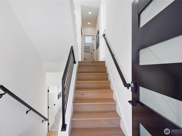 9015 14th Avenue SW, Seattle WA 98106