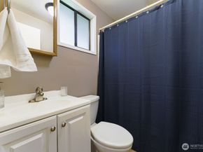 715 Sunrise Place SW, Issaquah WA 98027