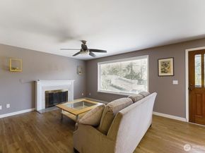 715 Sunrise Place SW, Issaquah WA 98027